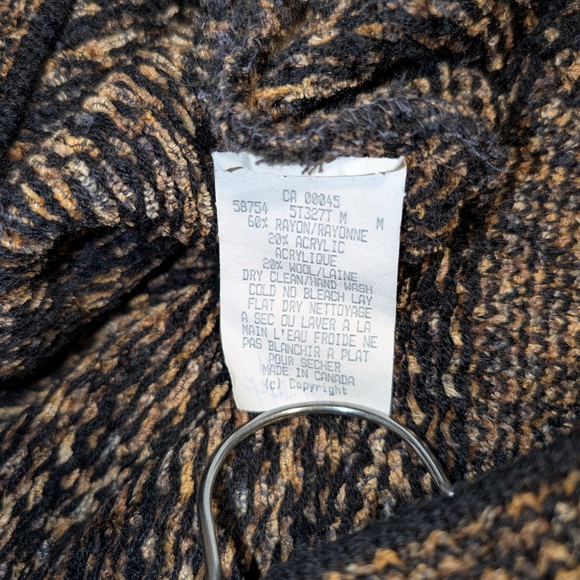 Men's Crewneck Tundra Sweater - Black and Brown - Picture 4 of 4